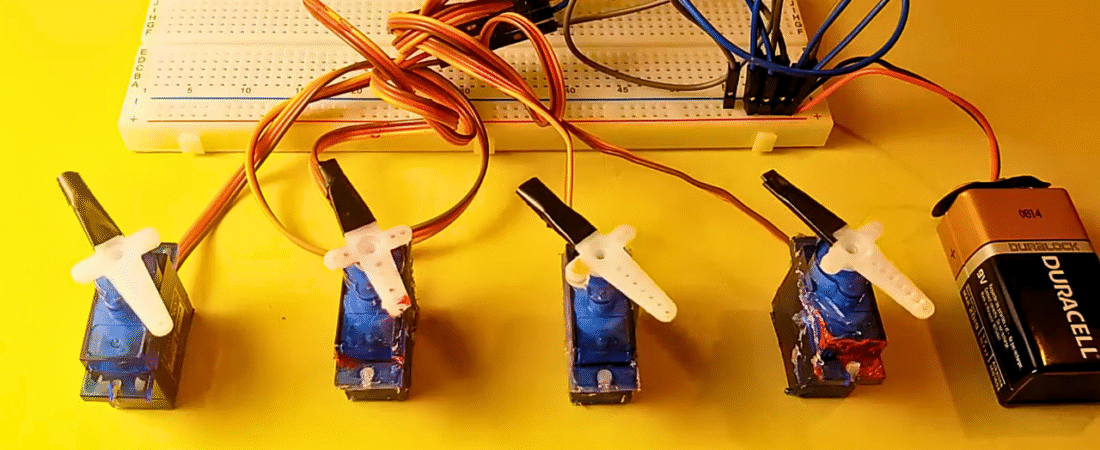 Multiple Servo Control with Arduino Uno